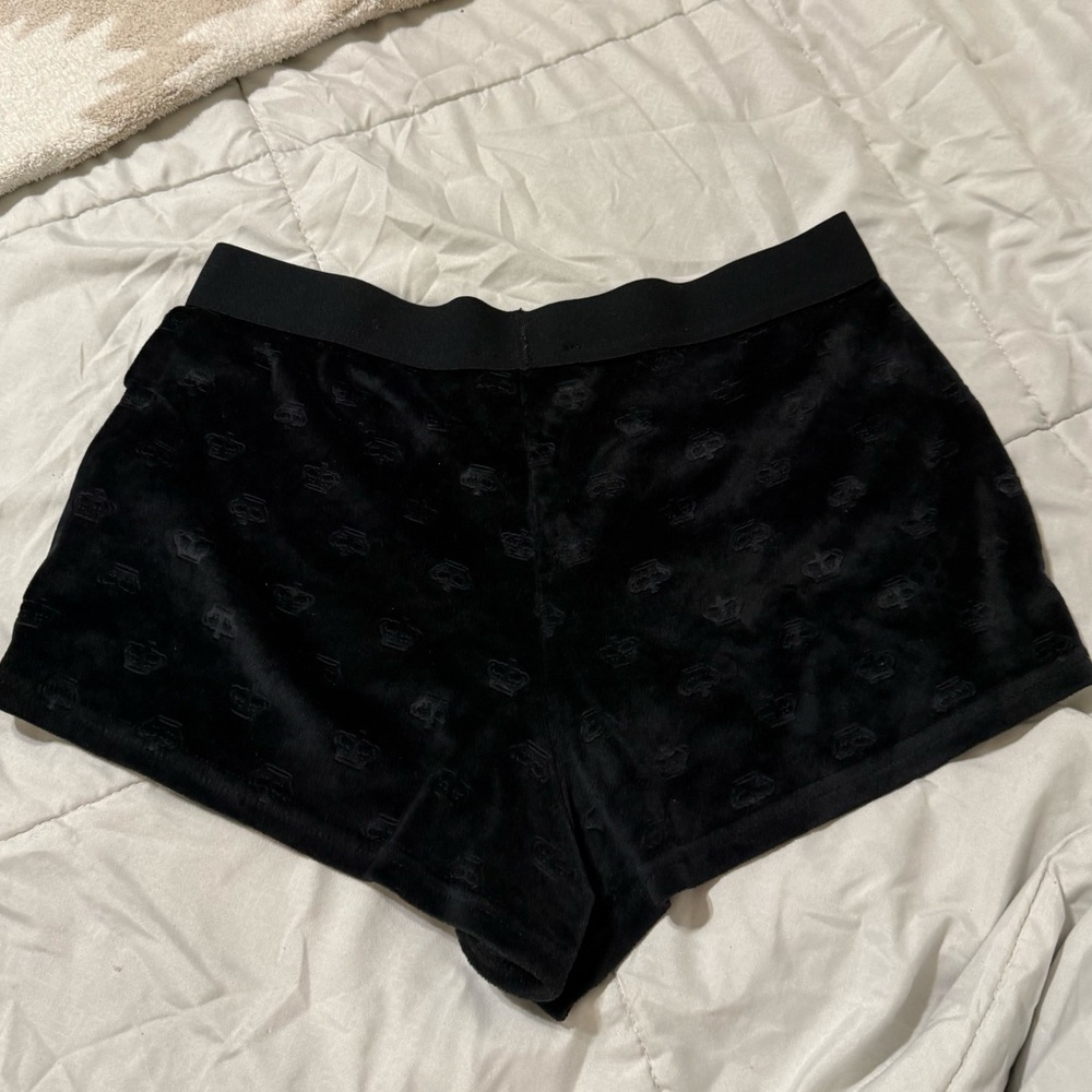 Juicy Couture Black Velour Pajama Shorts NWOT - Picture 4 of 4